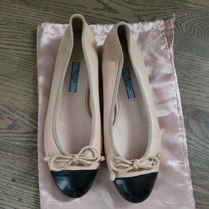 Prada Calzature Donna Beige Black Cap Toe Logo Bow Ballet Flats 35.5.